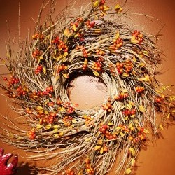 Item # 19F155 AUTU - 23X23X4.5 FALL BERRY WREATH