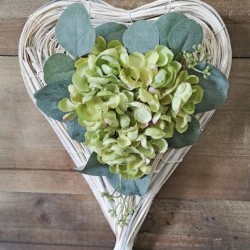 12X17X5.5 HYDRANGEA HEART