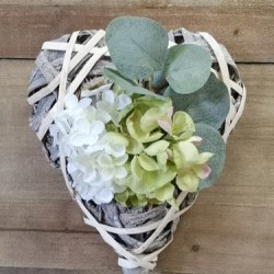 8X10X4.5 HYDRANGEA FLORAL HEART