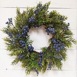 24IN BLUE BERRY PINE WREATH