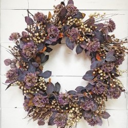 28IN BEADED BERRY WREATH