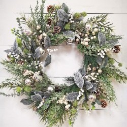 28IN BALL&PINE WREATH