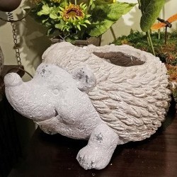 15X10.6X9 HEDGEHOG PLANTER