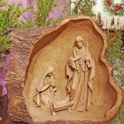 16X8X16 NATIVITY IN LOG