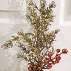 18IN WHISPY PINE SPRAY