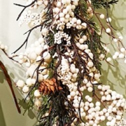 6' BERRY CEDAR BRANCH GARLAND